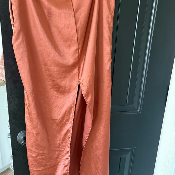 orange silk like material slit skirt - Picture 2 of 2